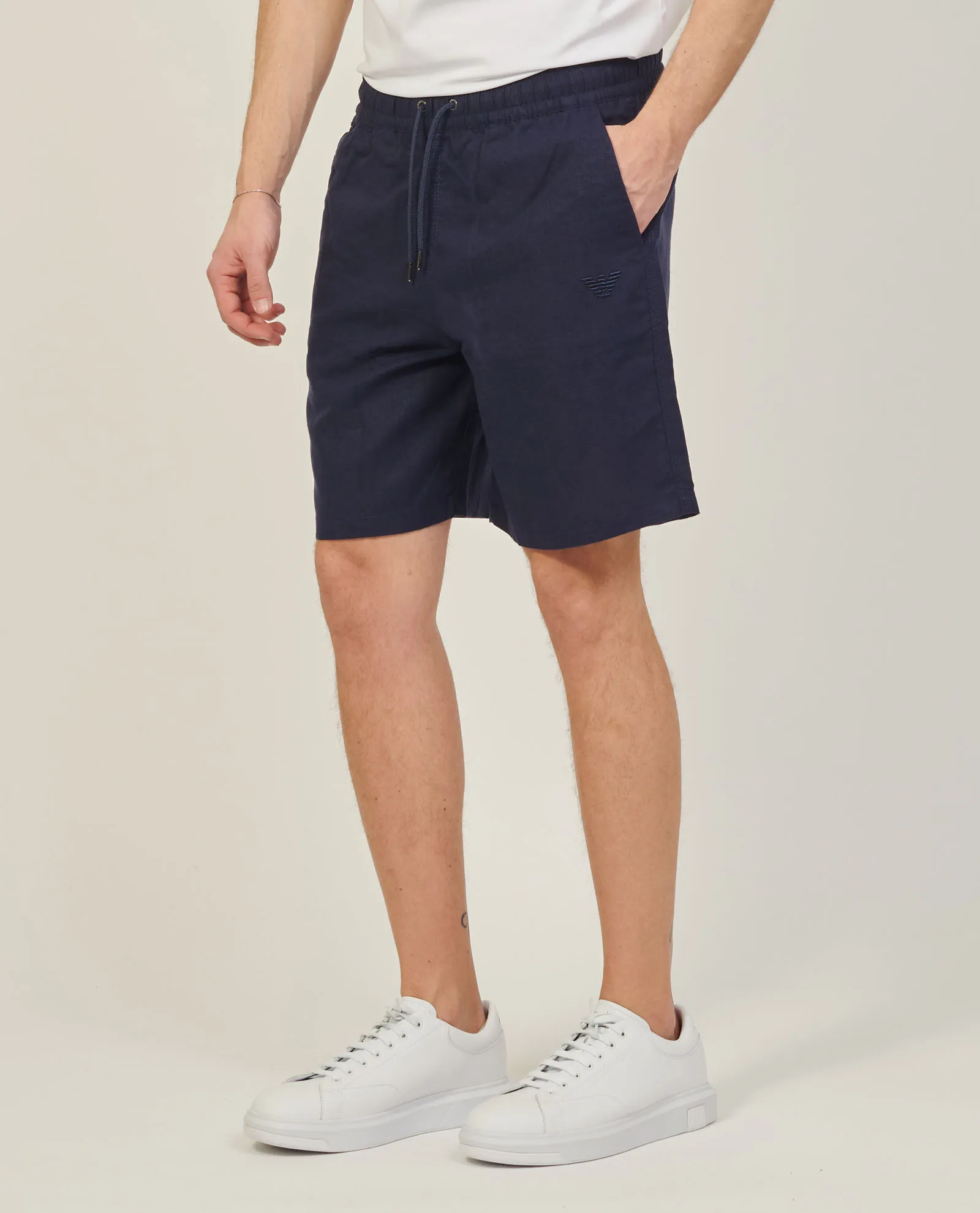 Bermuda uomo Emporio Armani con logo ricamato