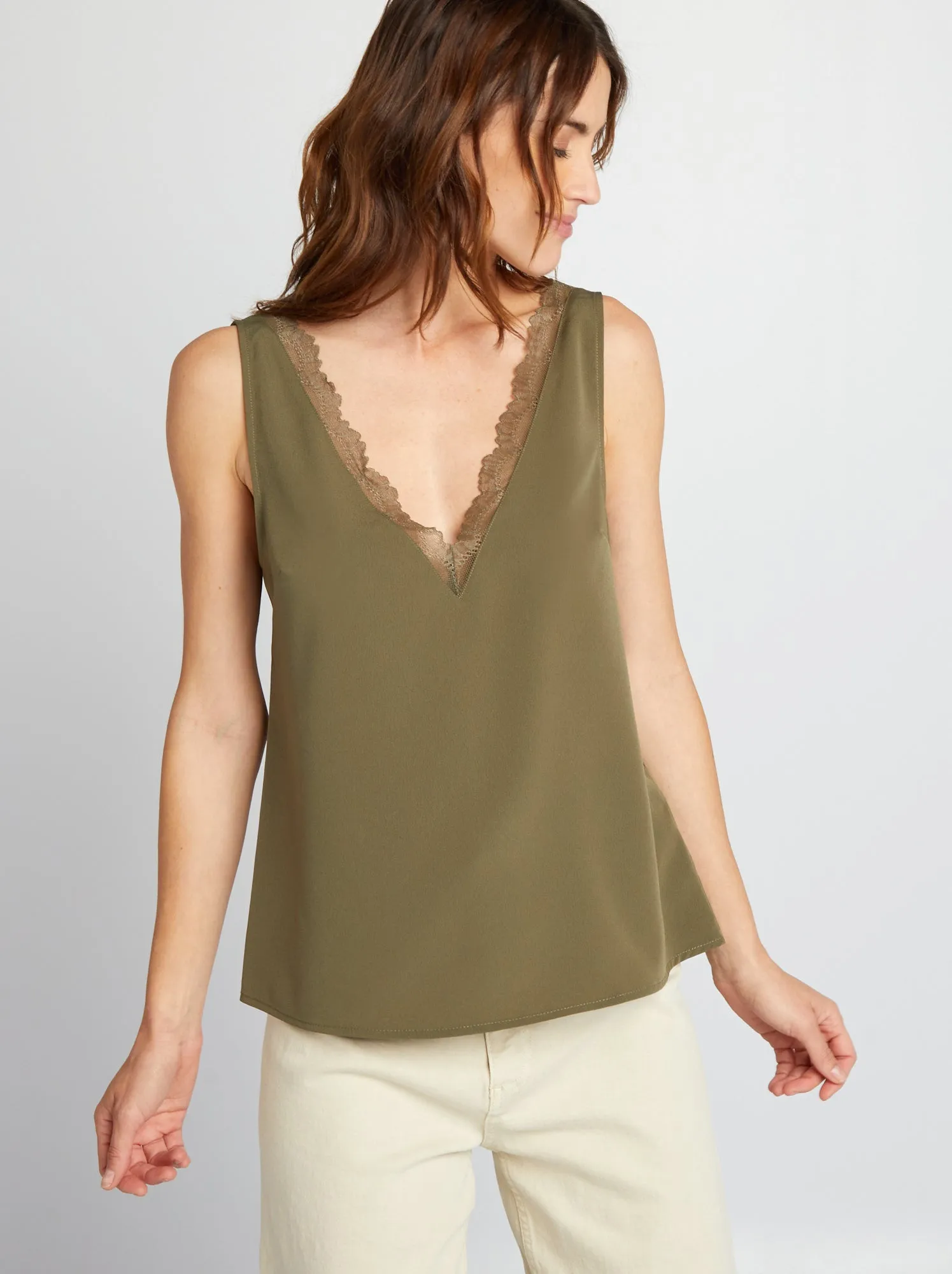 Blusa senza maniche con collo in pizzo - KAKI