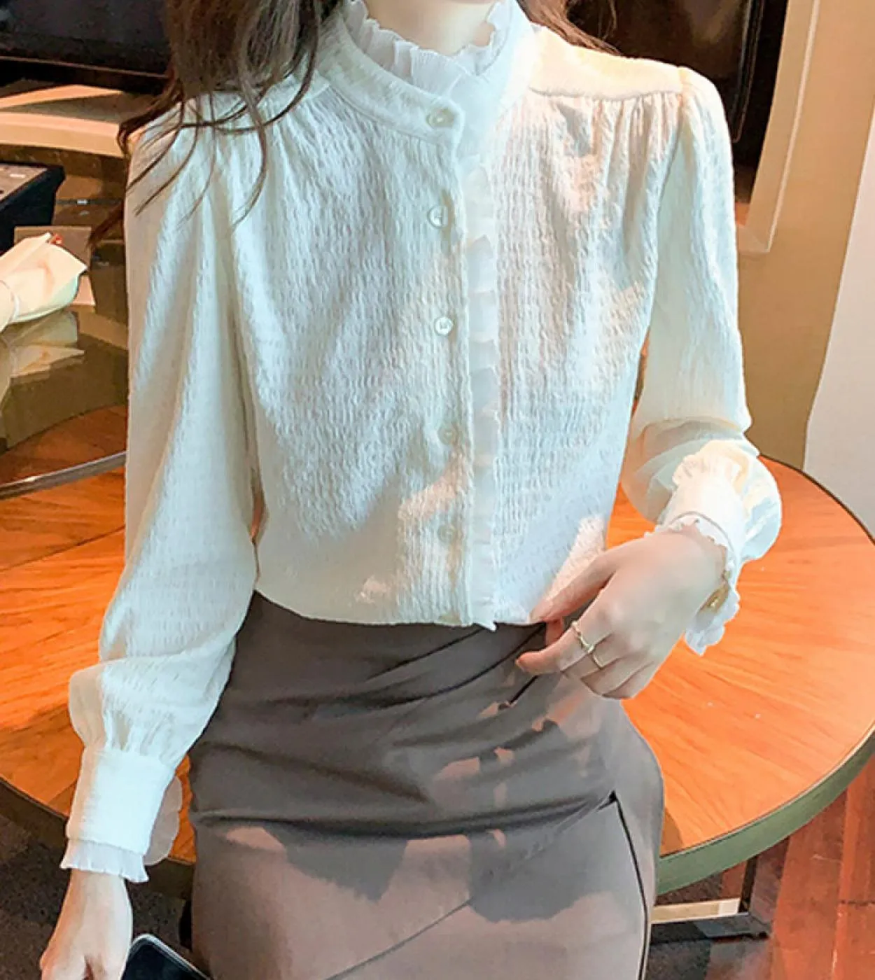 Camicetta elegante francese Moda donna Primavera Colletto alla coreana Camicia plissettata in pizzo Manica lunga Abbigliamento f