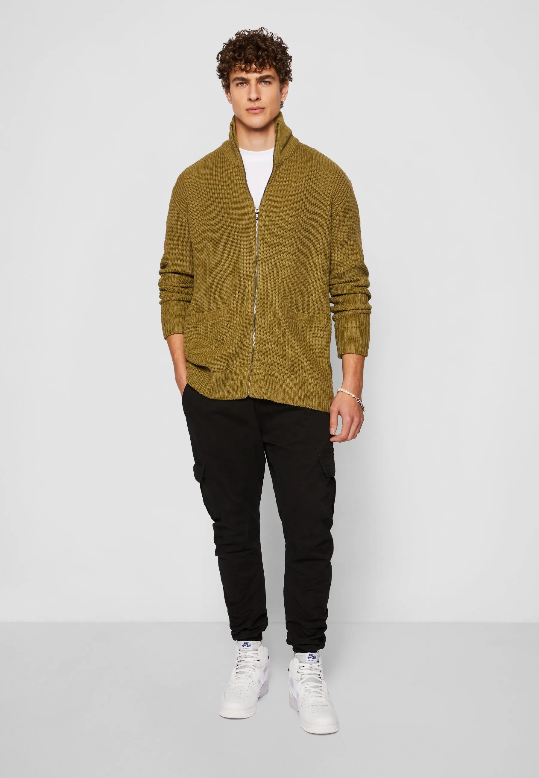 CARGO JOGGING PANTS - Pantaloni cargo
