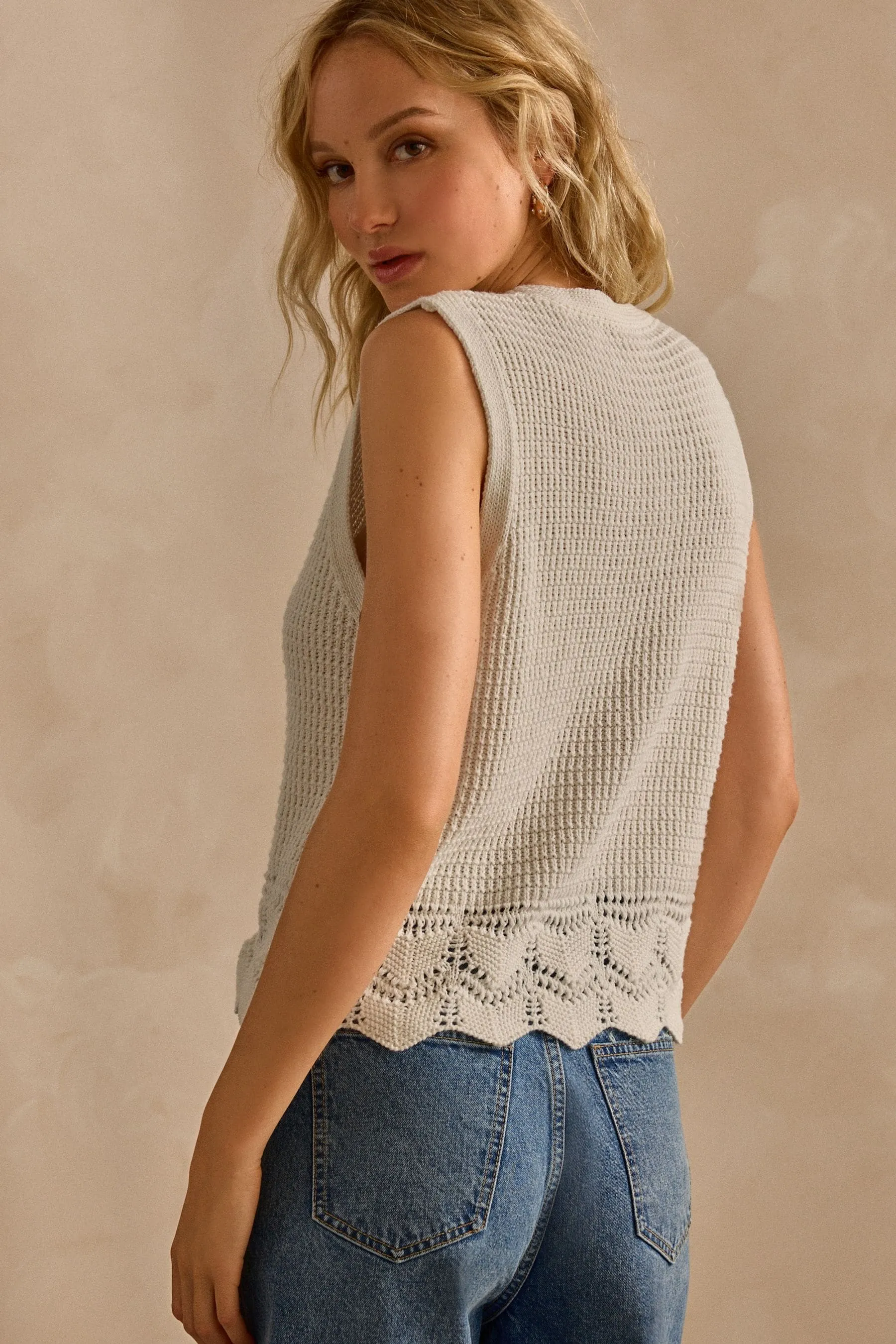 Gilet all'uncinetto con bottoni sul davanti