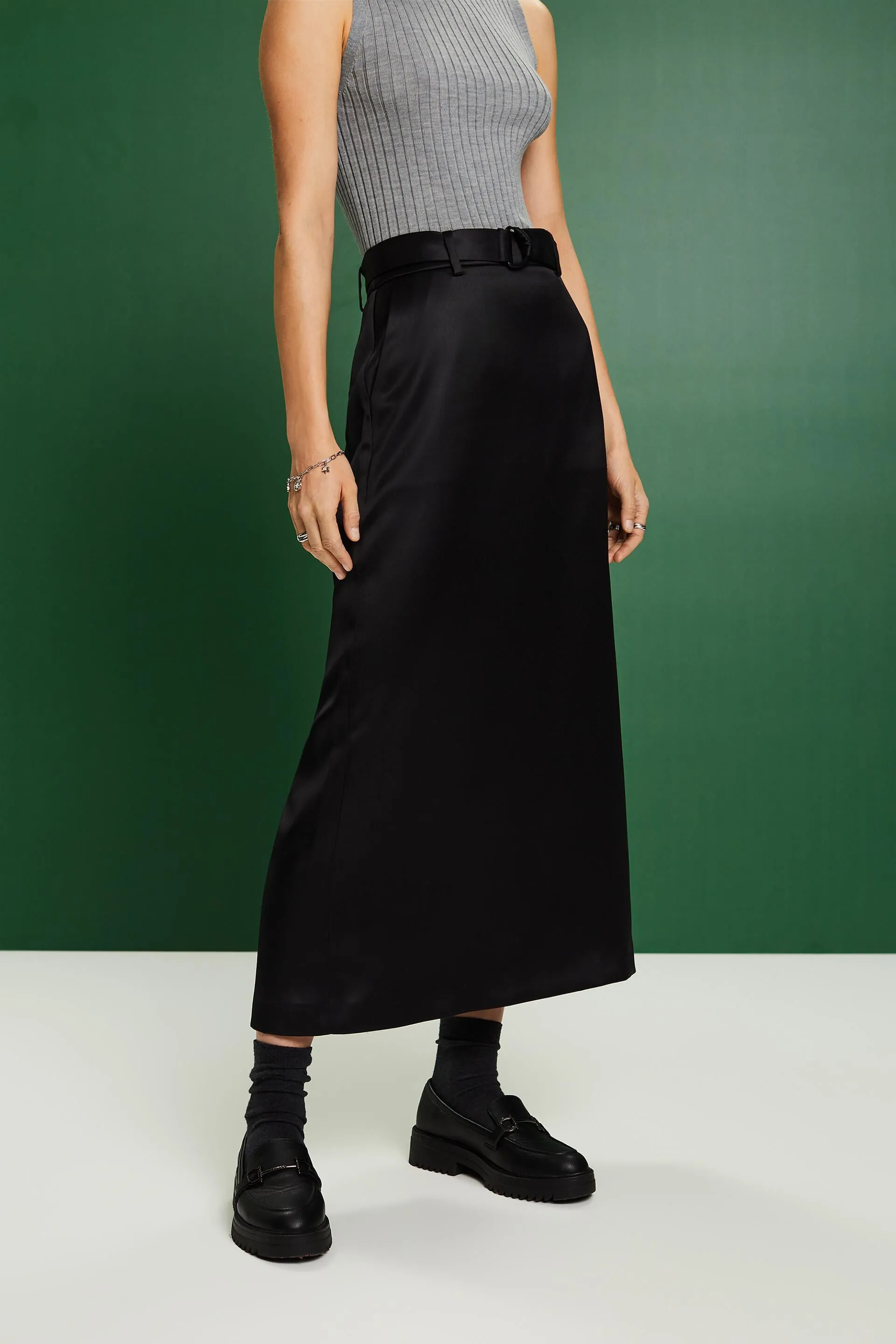 Gonna maxi in raso con cintura