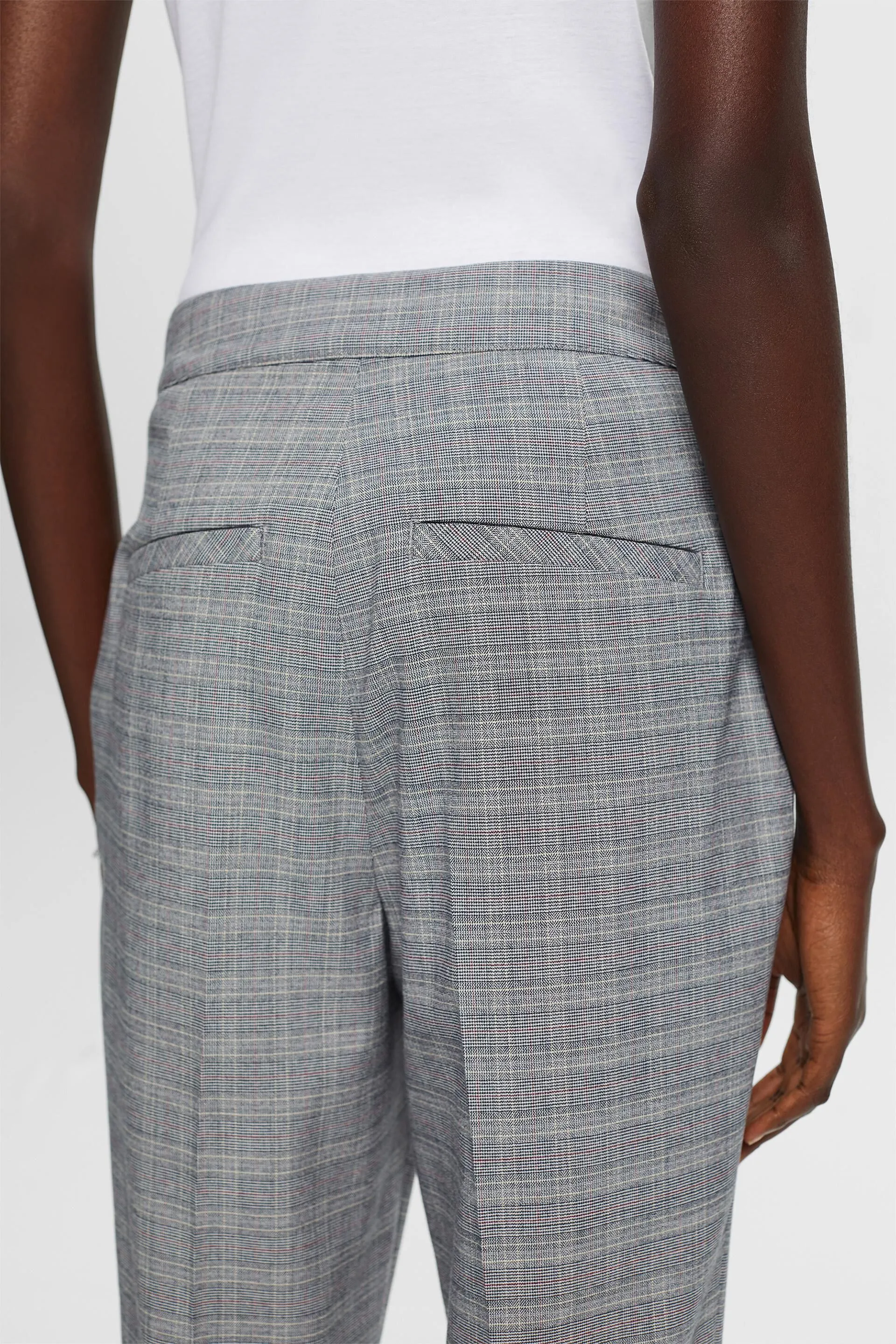 Mix & Match: pantaloni a quadri a zampa