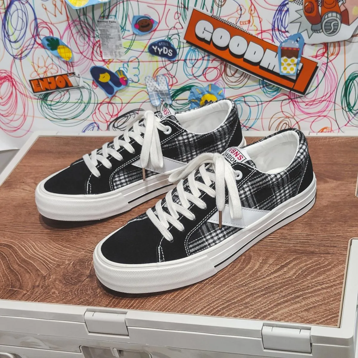 Moda Donna Sneakers Low Top Lace-up Outdoor Uomo Scarpe casual Appartamenti Traspiranti Comode scarpe di tela Uomo Zapatos H