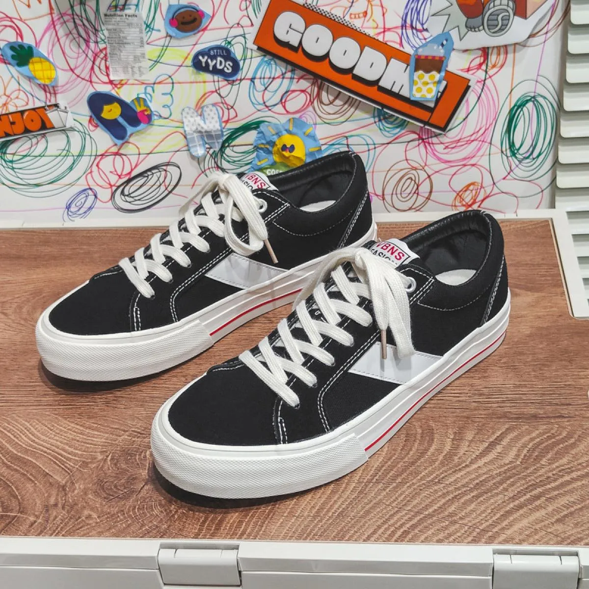 Moda Donna Sneakers Low Top Lace-up Outdoor Uomo Scarpe casual Appartamenti Traspiranti Comode scarpe di tela Uomo Zapatos H