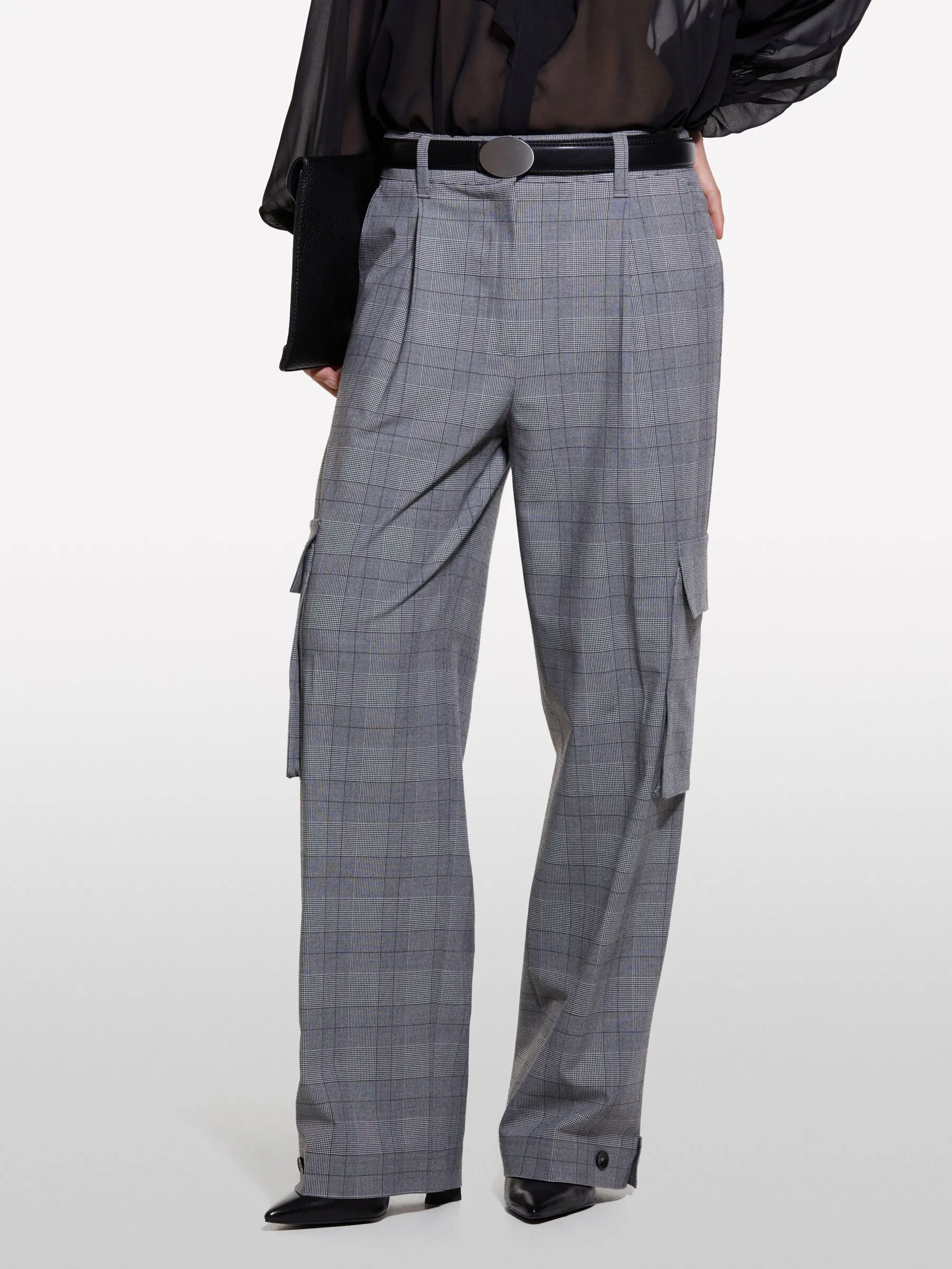 Nuovi arrivi      Pantaloni cargo tinto filo