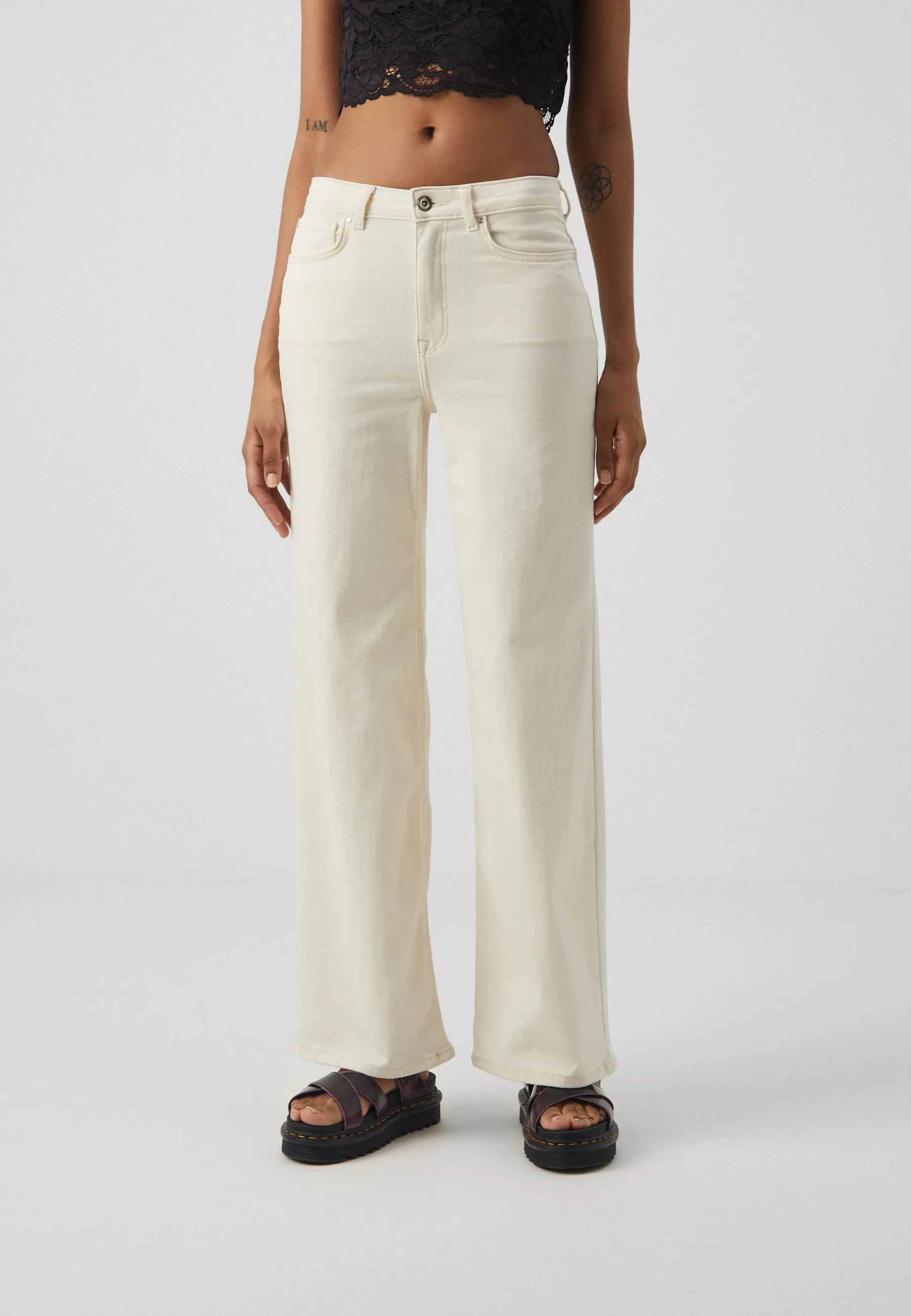 ONLMADISON BLUSH WIDE - Jeans a zampa