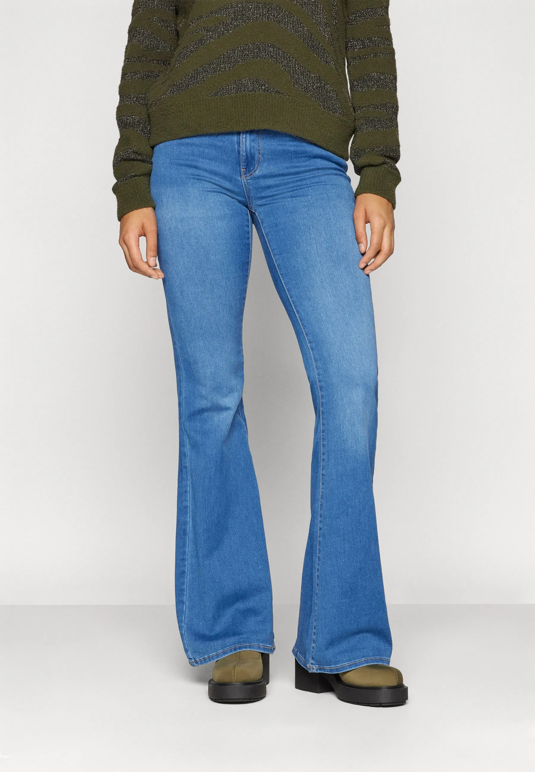 ONLREESE RETRO - Jeans a zampa