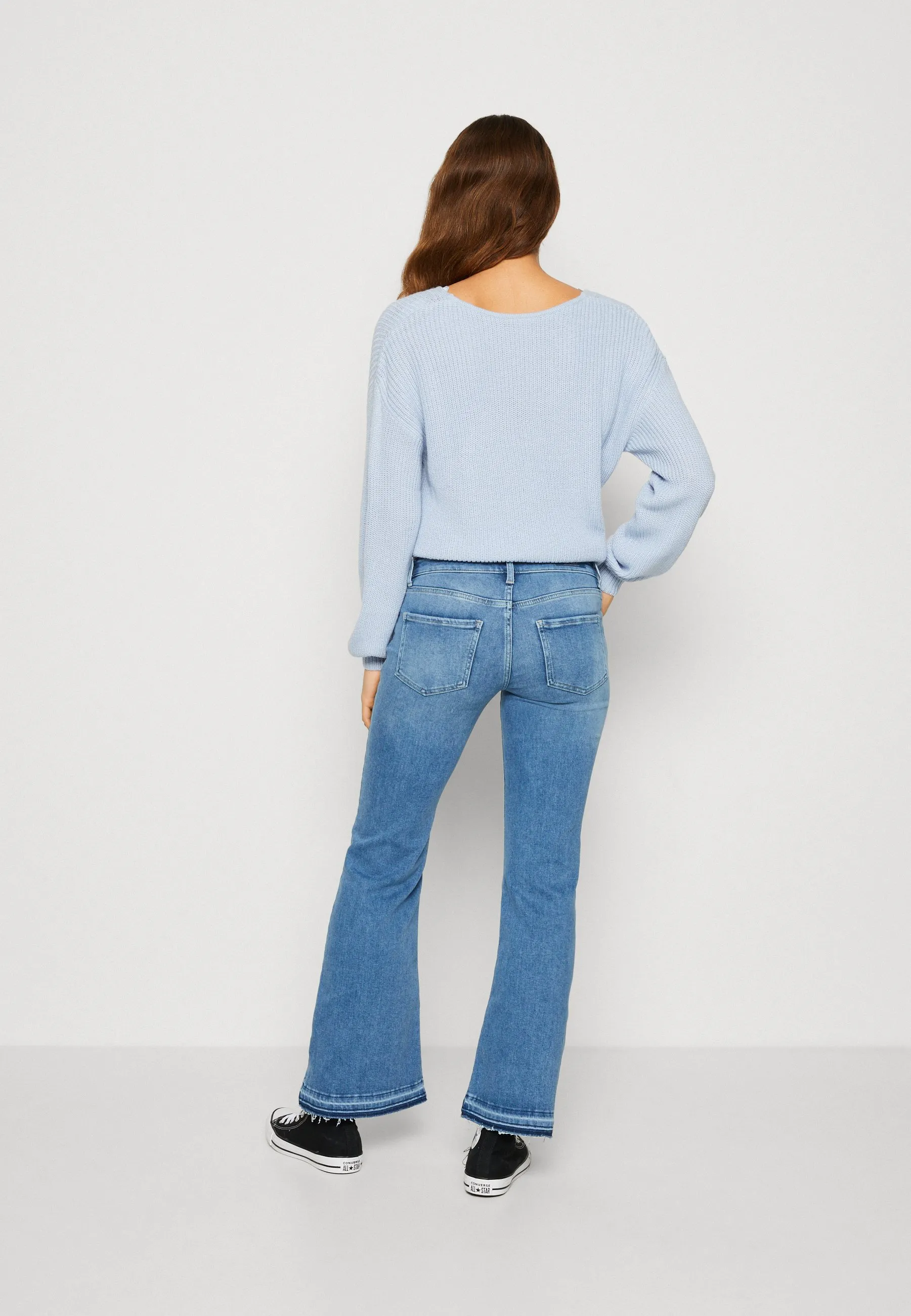 ONLTIGER WIDE FLARED - Jeans a zampa