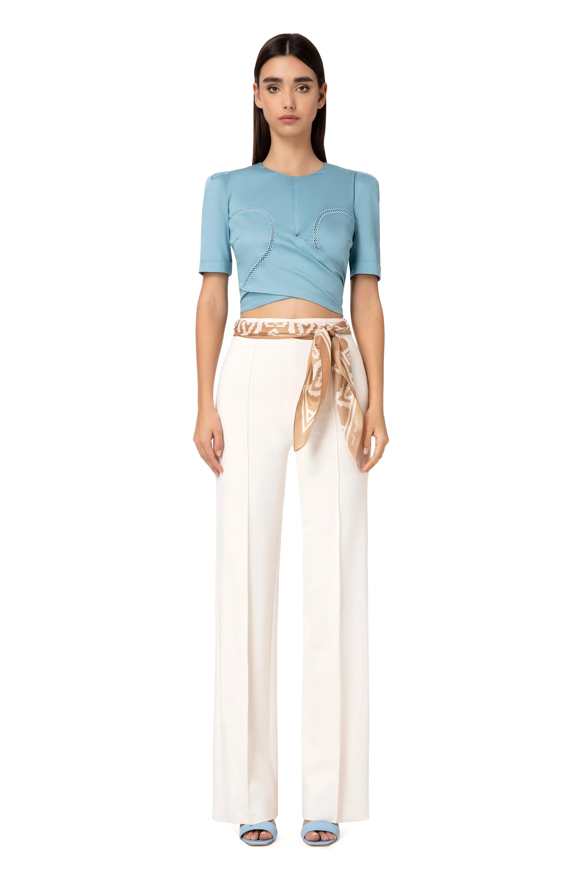 Pantalone a zampa con cintura foulard
