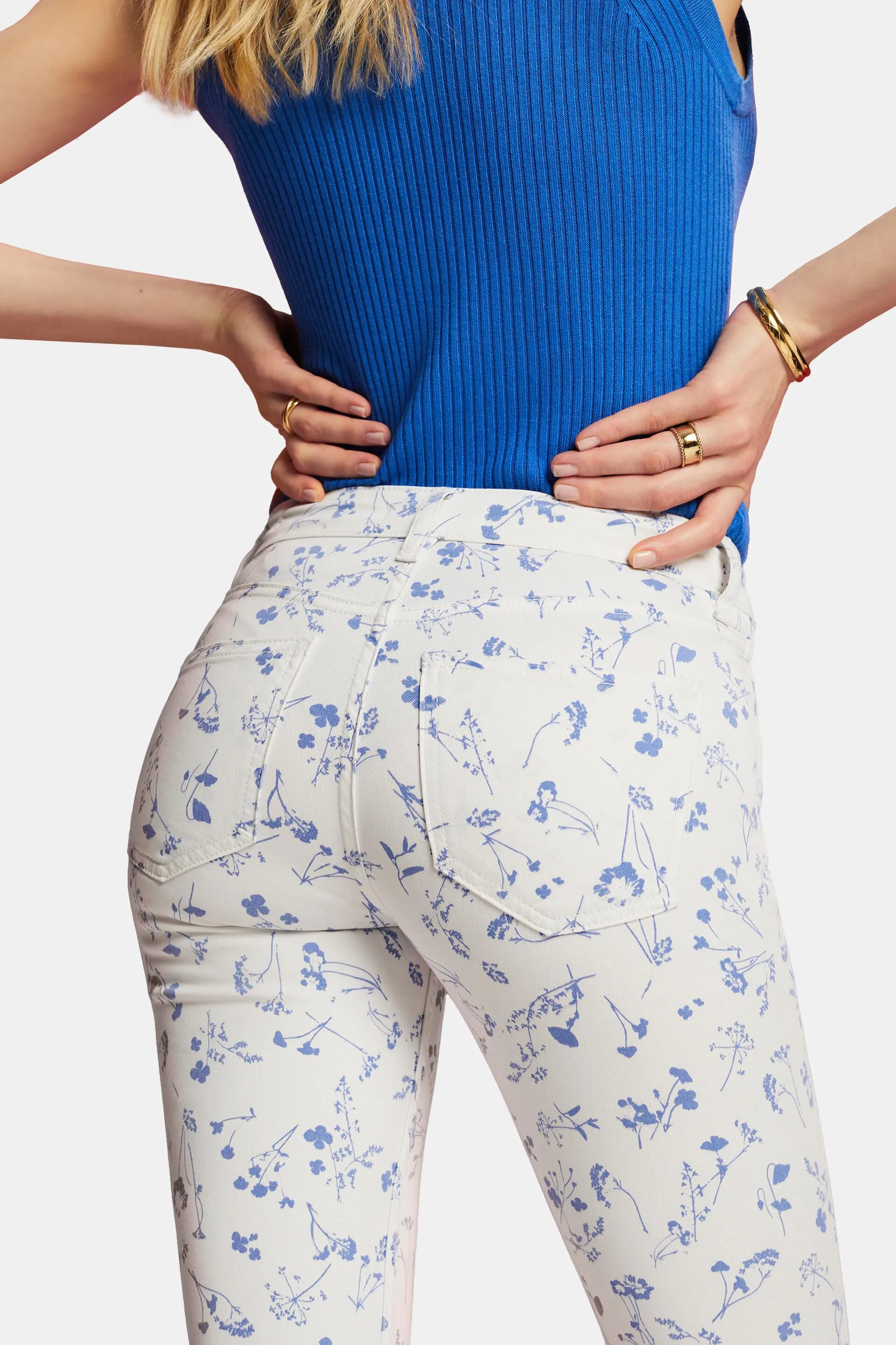 Pantaloni slim cropped stampati