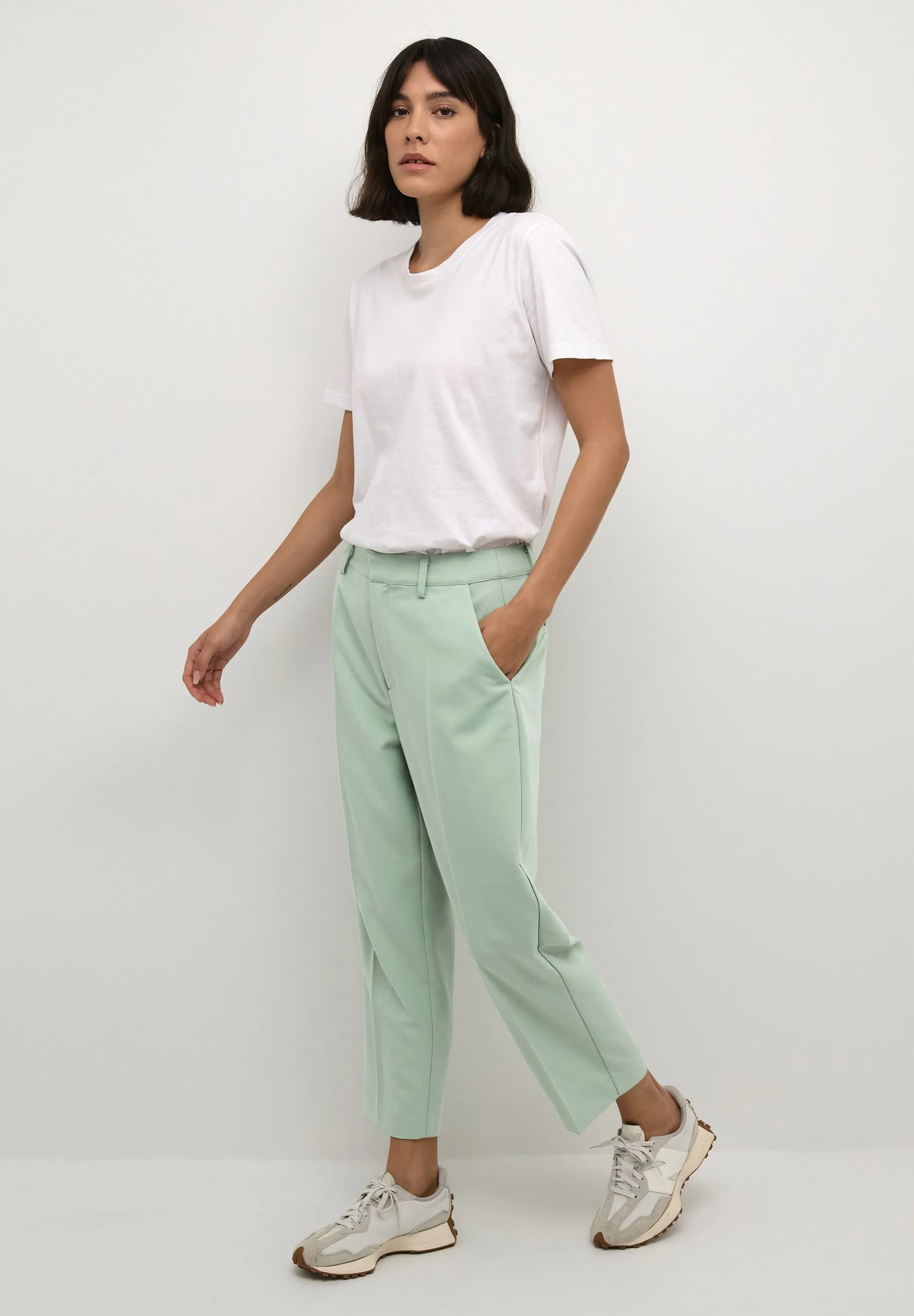 SAKURA CROPPED  - Chino