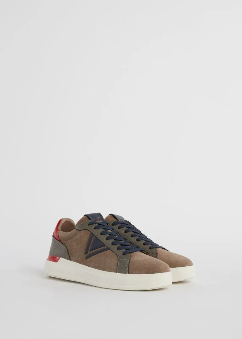 Sneaker in suede