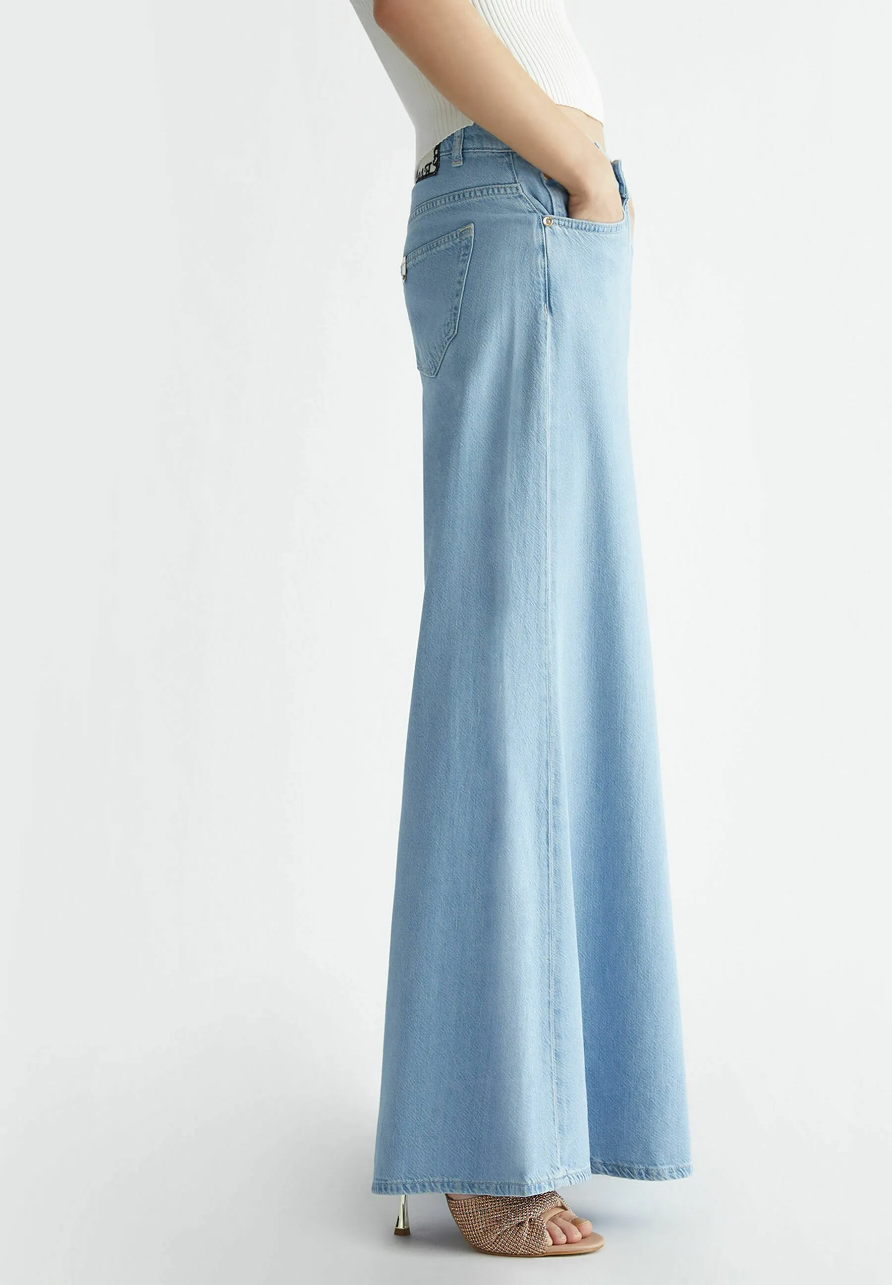 SUPER - Jeans a zampa