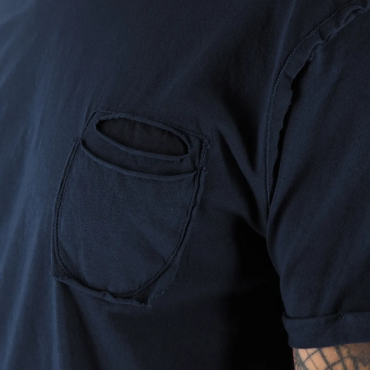 T-Shirt Shiro Girocollo Con Taschino