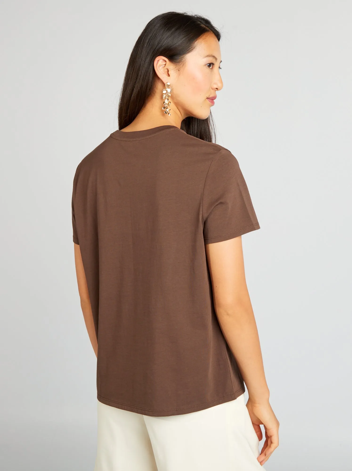T-shirt tinta unita in jersey - MARRONE