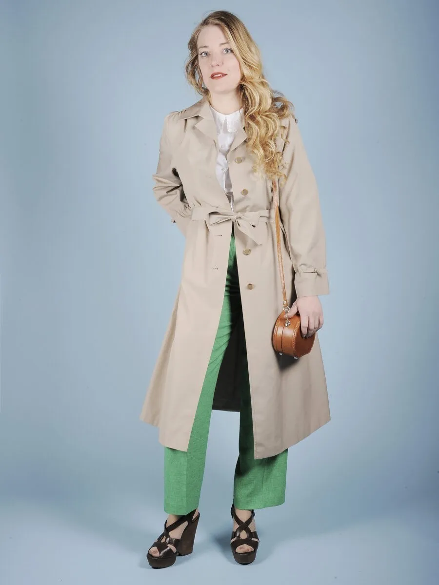 Trench beige con cintura