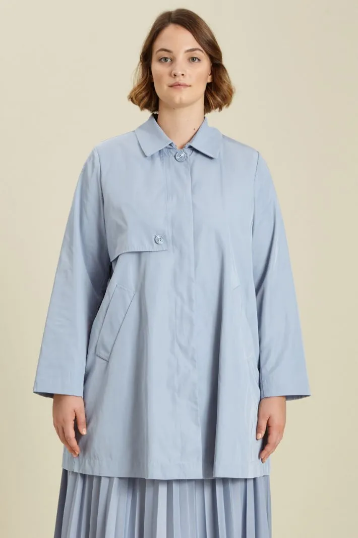 Trench in gabardina antigoccia
