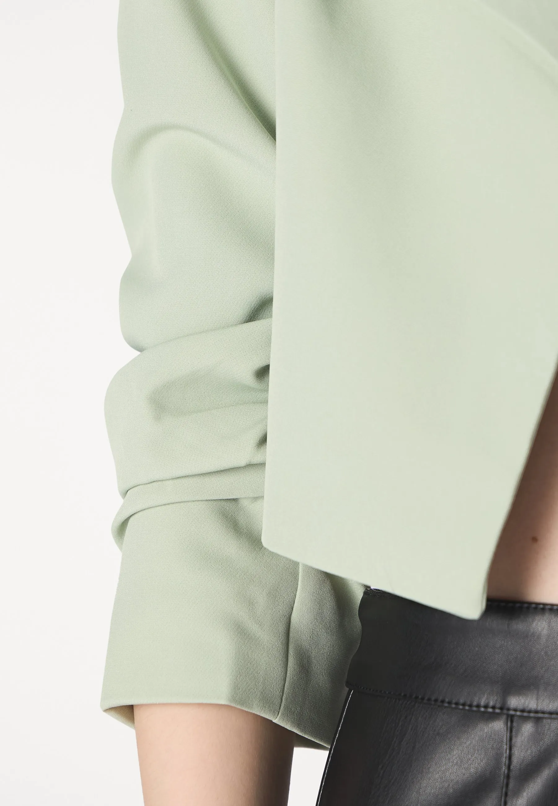 VIHER CROPPED - Blazer